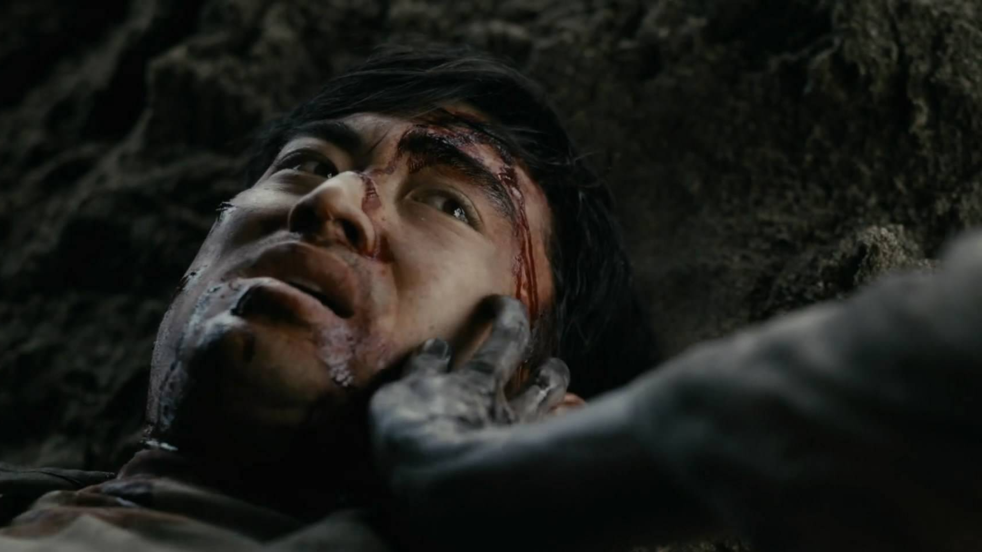 【长工】行李袋内藏腐尸,恶灵漂洋过海上前线《极地恶灵》第二季 第5期
